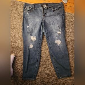 Distressed torrid jegging 24R